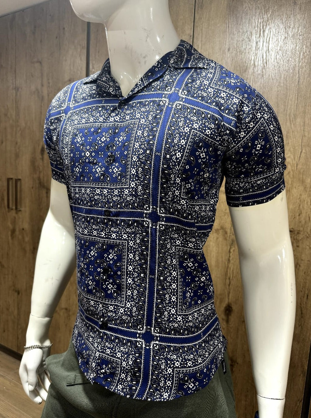 Men's Tropical Printed Shirts.