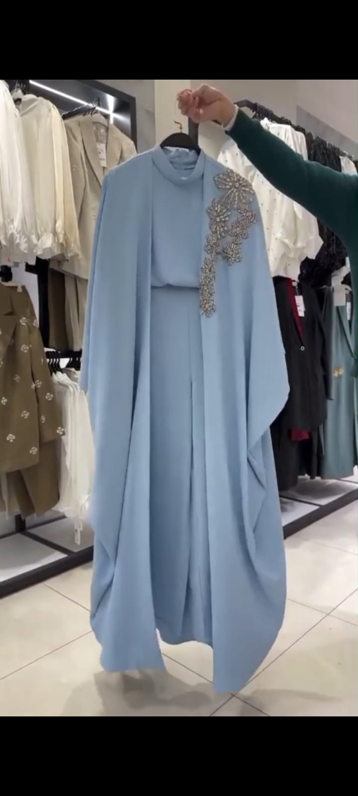 Pack of 4 Front Open Side Embroiderd Abaya – Premium Quality