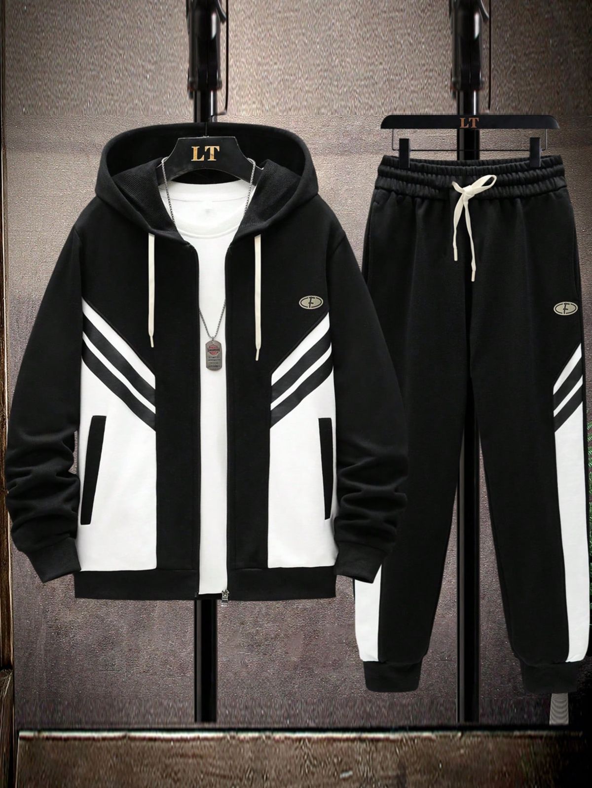 Men’s Printed Winter Tracksuit Set – Stylish Hoodie & Jogger Pants | 786499